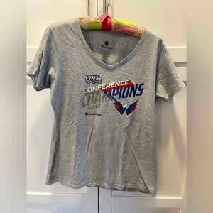 Washington Capitals 2018 Eastern Conference Champions Women’s Hockey Shirt Sz L